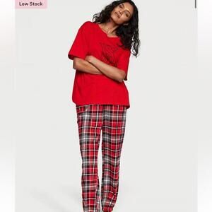 VICTORIA'S SECRET Flannel Jogger Tee-Jama Set